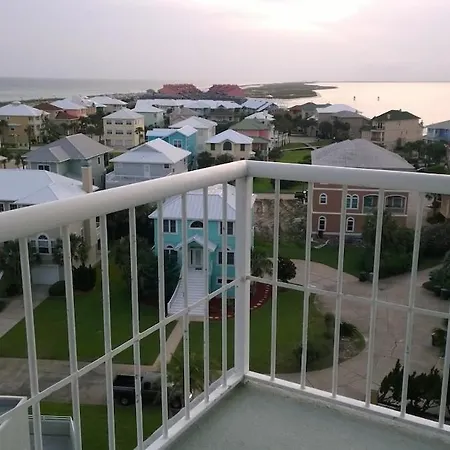 1 Bedroom Condo With Amazing View